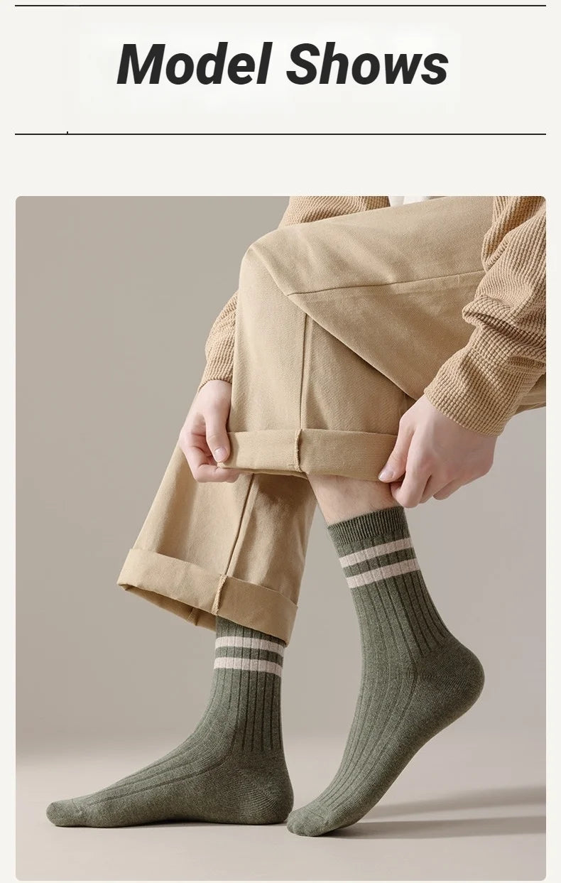 2026 Summer Mens Socks Spring Autumn Simple Casual Black White Striped Breathable Mid Tube High Quality Round Neck Socks
