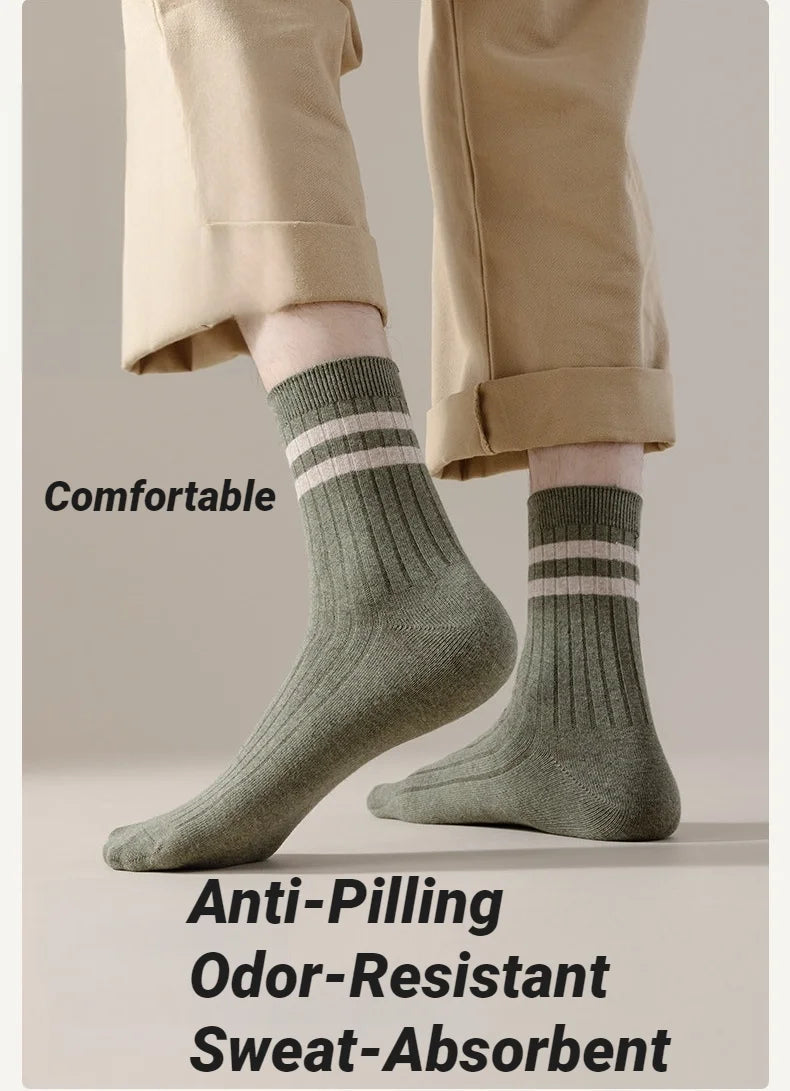 2026 Summer Mens Socks Spring Autumn Simple Casual Black White Striped Breathable Mid Tube High Quality Round Neck Socks