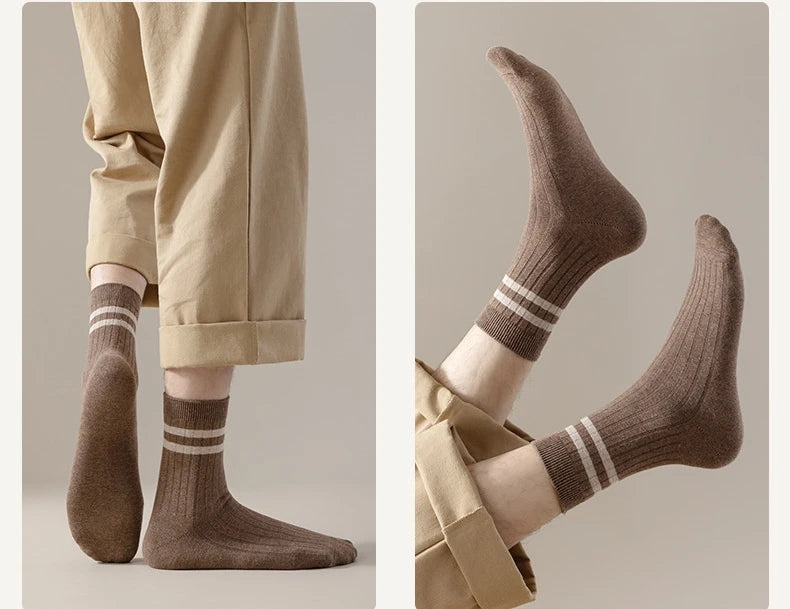 2026 Summer Mens Socks Spring Autumn Simple Casual Black White Striped Breathable Mid Tube High Quality Round Neck Socks