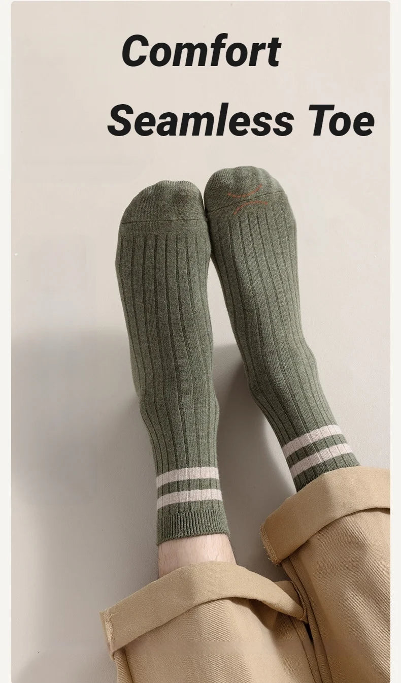 2026 Summer Mens Socks Spring Autumn Simple Casual Black White Striped Breathable Mid Tube High Quality Round Neck Socks