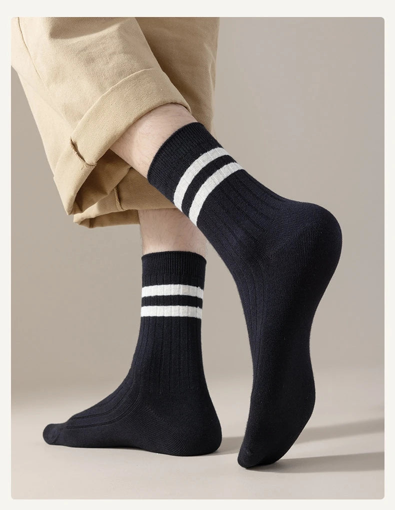 2026 Summer Mens Socks Spring Autumn Simple Casual Black White Striped Breathable Mid Tube High Quality Round Neck Socks